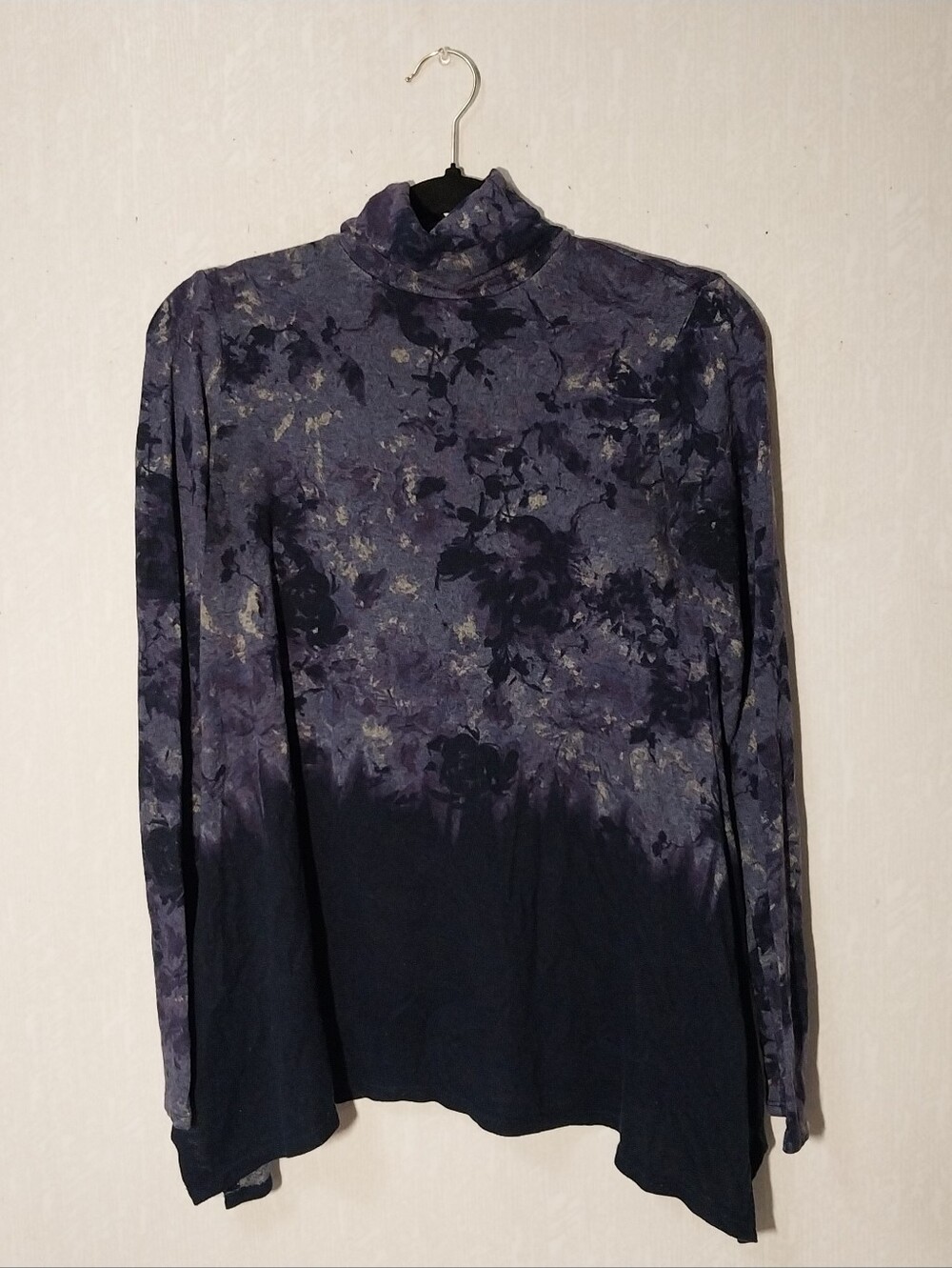 Simply Vera Vera Wang Navy Floral Turtleneck Long Sleeve Top